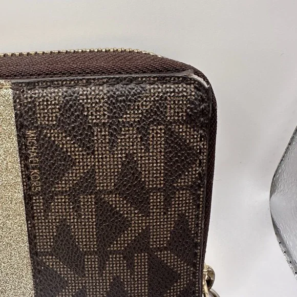 Michael Kors 7" Flat Wallet Center‎ Stripe Wristlet Clutch Card Holder Monogram - Picture 16 of 16